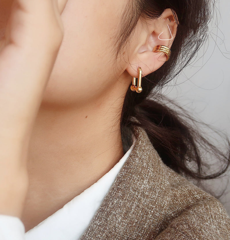 Maya Link Gold Earrings